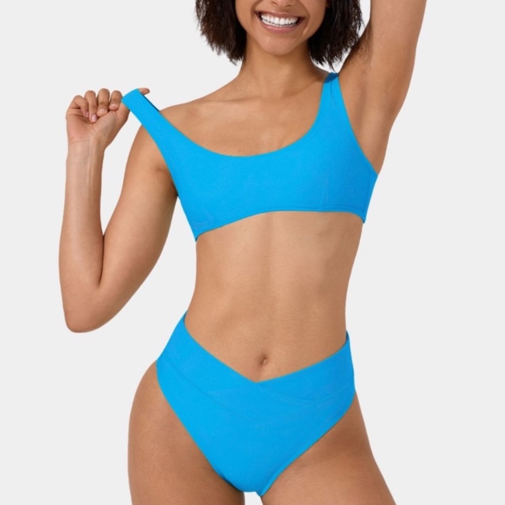 NWT Halara Matching Bikini Swimsuit Sz Small Sky Blue Crossover Waist Scoop Neck